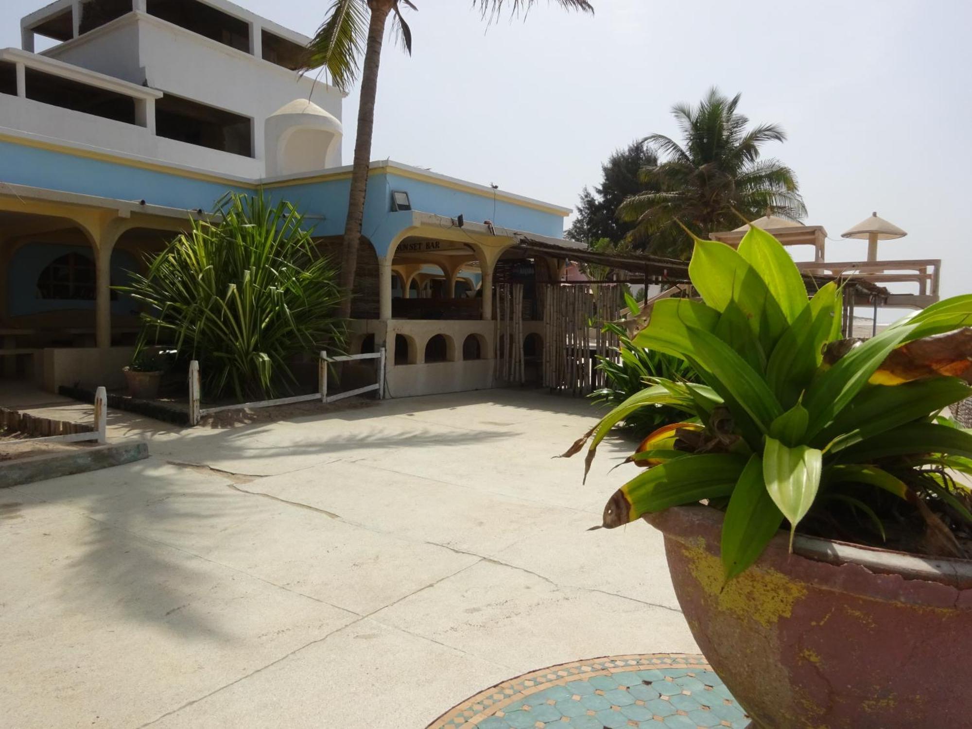 Hotel Du Bar De La Mer Cap Skirring Kabrousse ภายนอก รูปภาพ